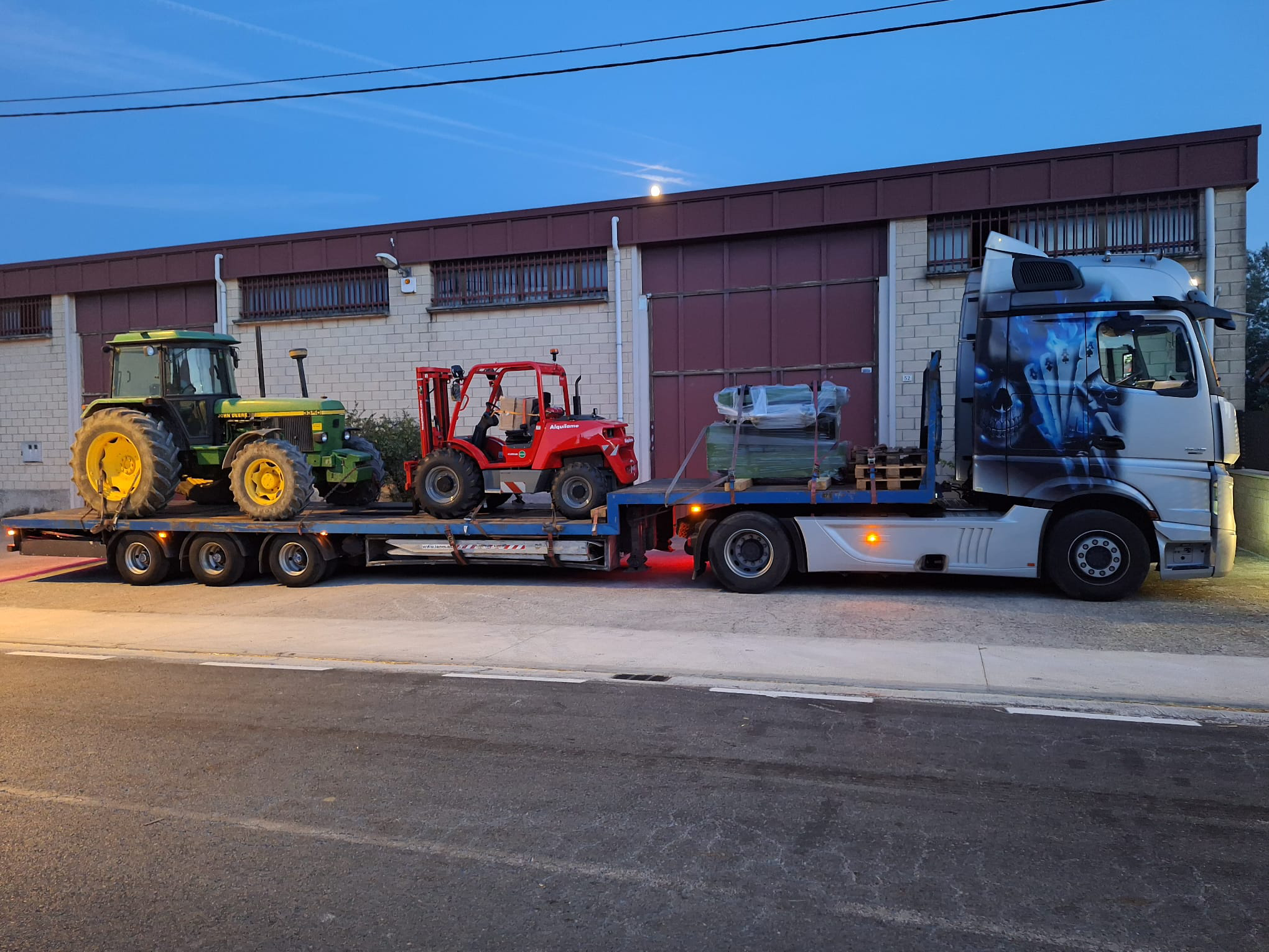 Fondo hero maquinaria y transporte